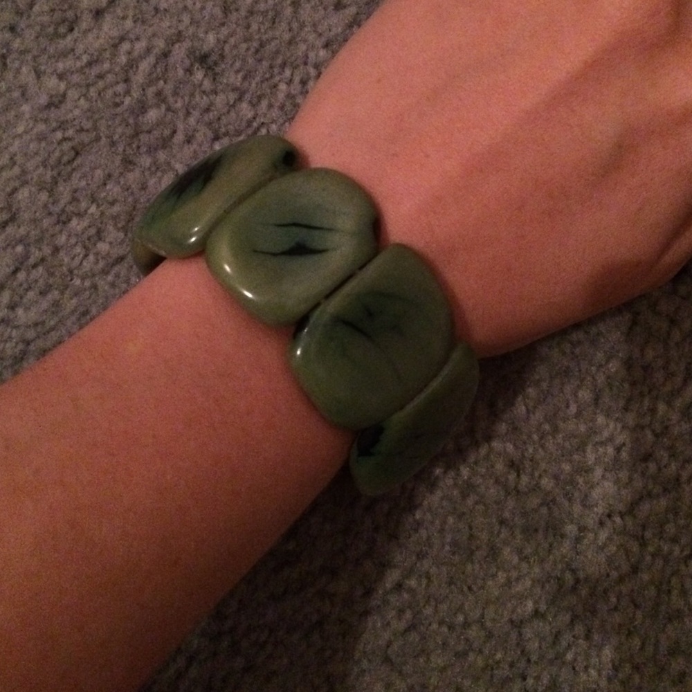 Jade stone stretch bracelet